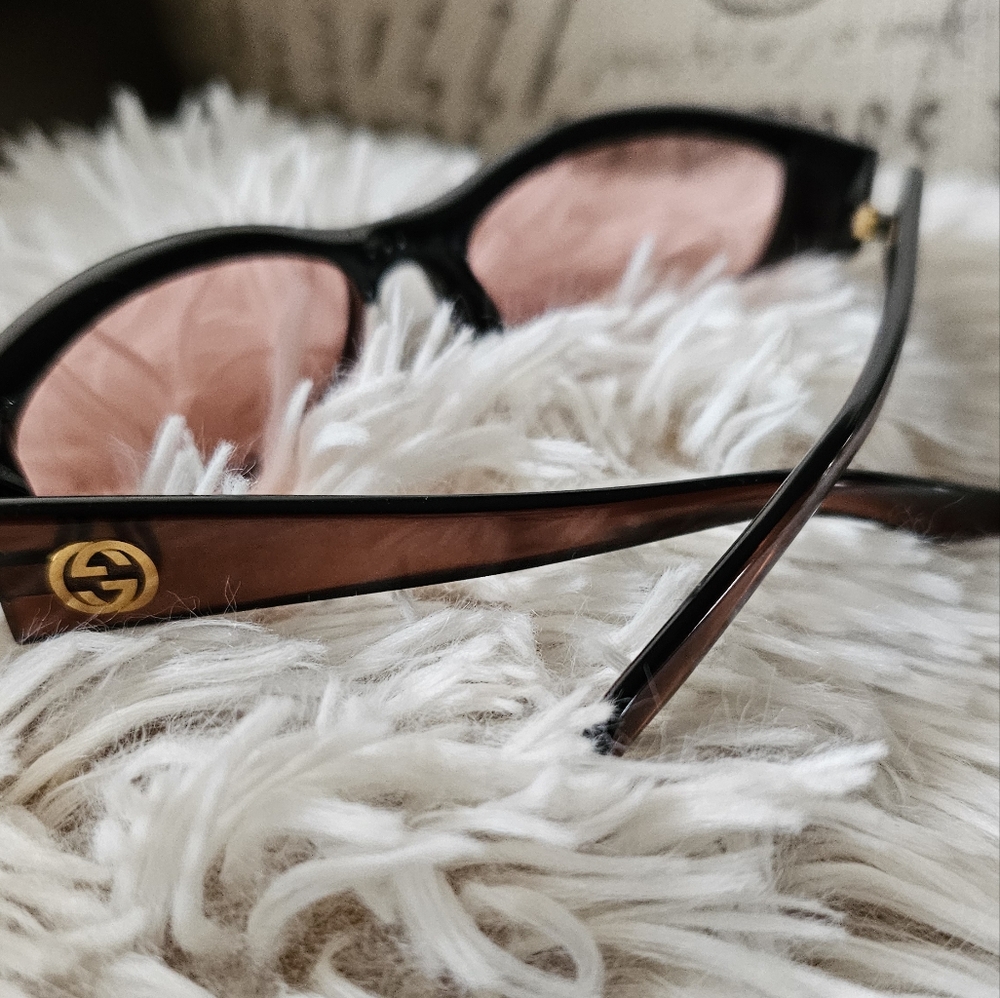 Vintage Style Gucci Sunglasses Pre-owned